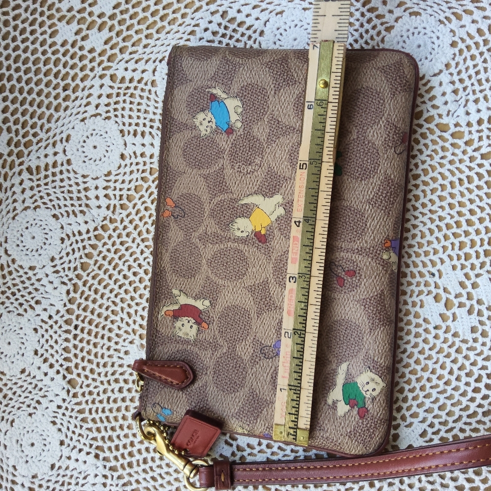 Coach Beige Signature Coated Canvas Cat Mittens Zip Long Wristlet Pouch - Picture 7 of 8